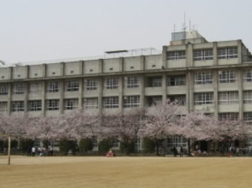 芦間高等学校